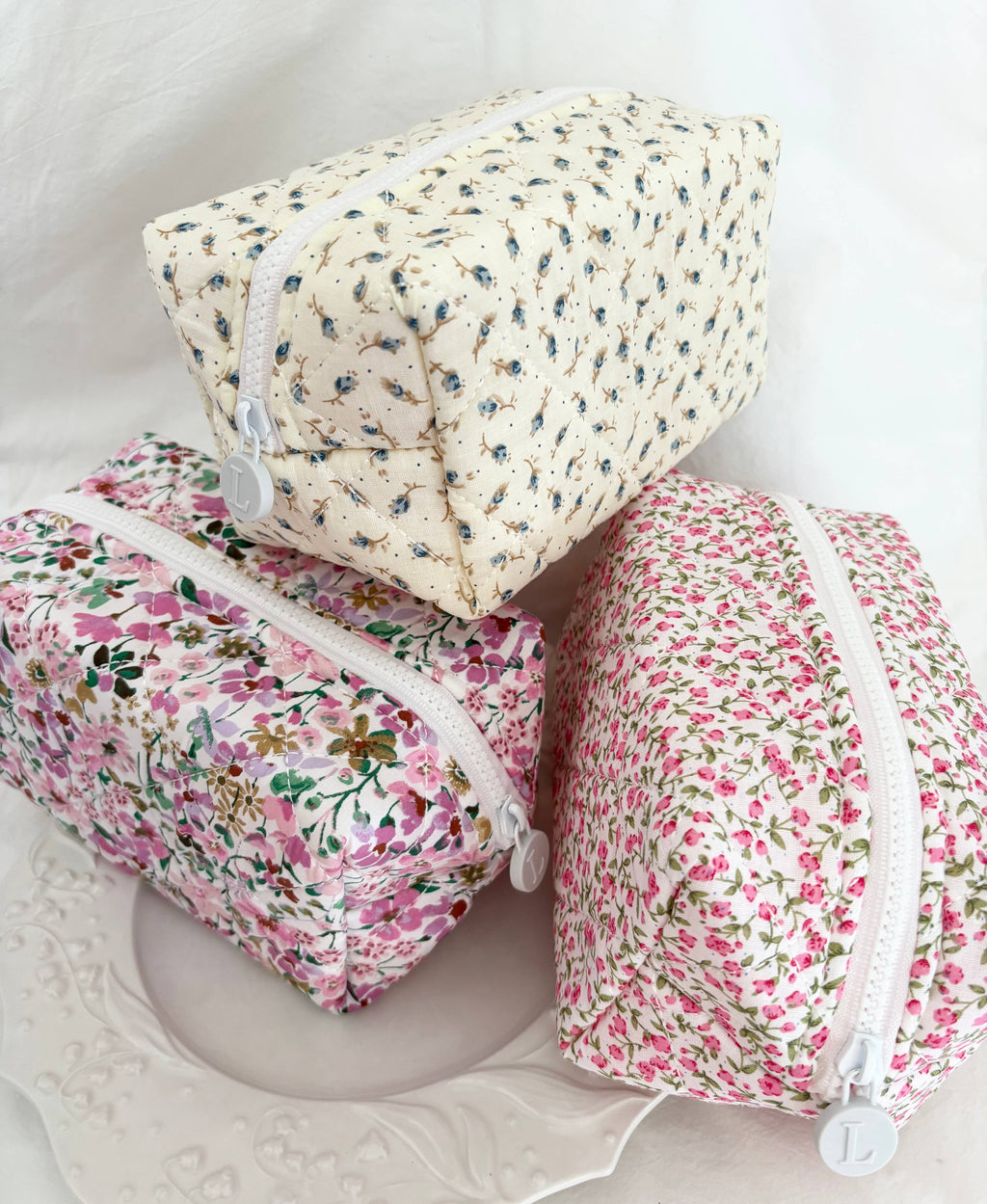 Quilted Floral Vintage Retro Make up Bags (TIRO)