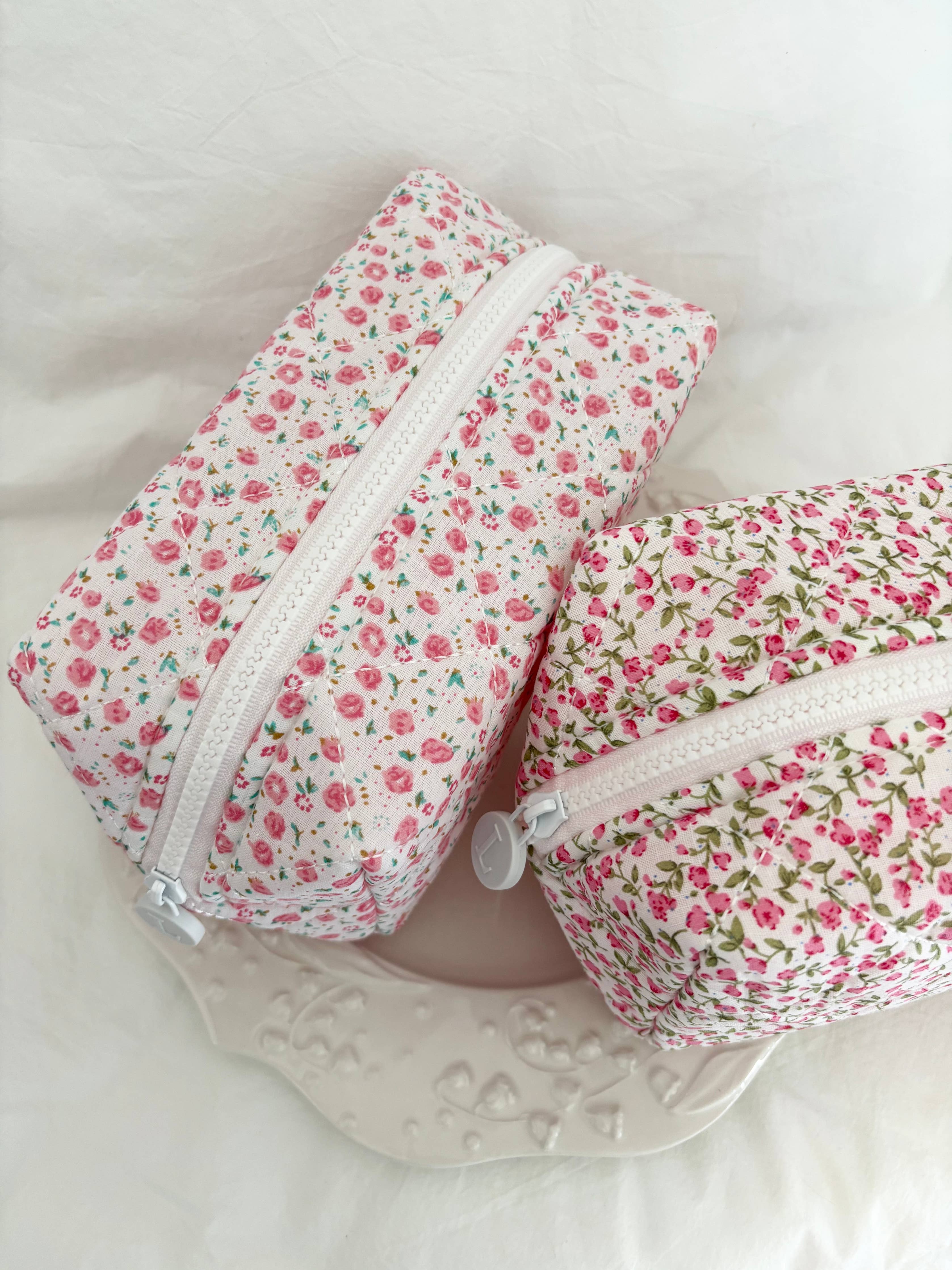 Quilted Floral Vintage Retro Make up Bags (TIRO)