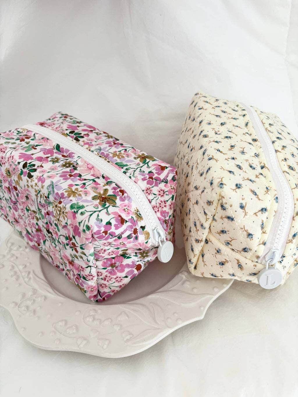 Quilted Floral Vintage Retro Make up Bags (TIRO)