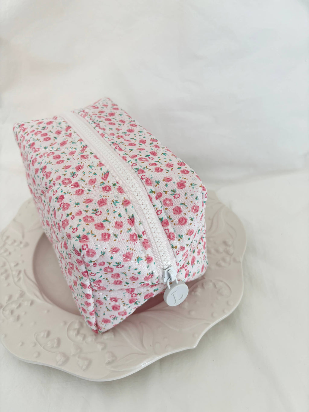 Quilted Floral Vintage Retro Make up Bags (TIRO)