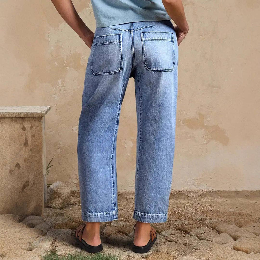 Light Wash Relaxed Barrel Leg Jeans