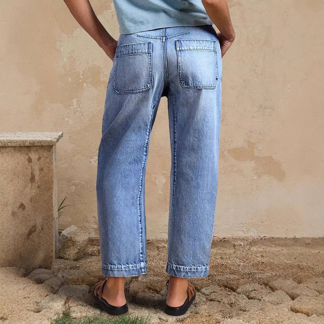 Light Wash Relaxed Barrel Leg Jeans